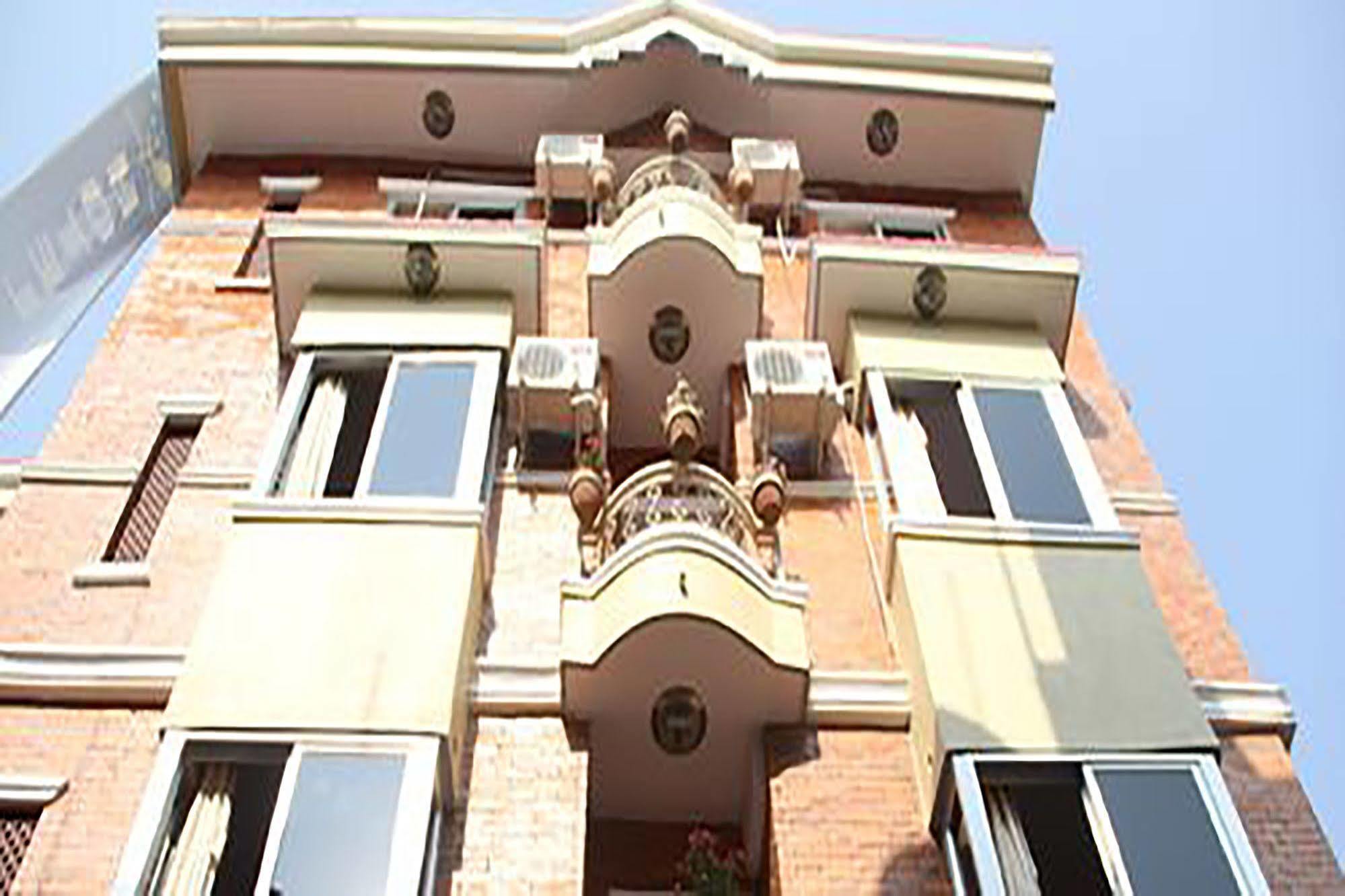 Hotel Half Moon Pokhara Esterno foto